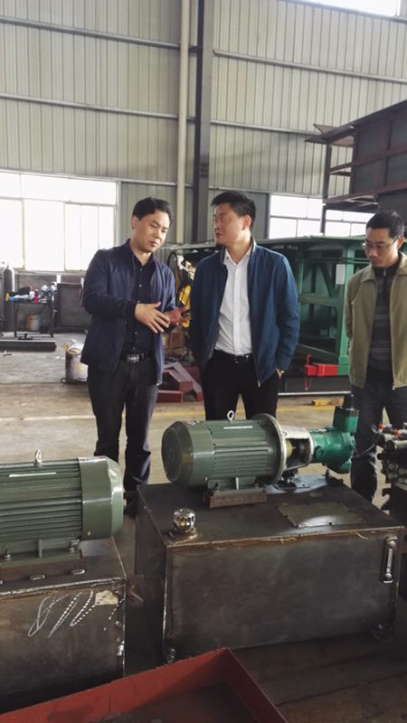 寧鄉(xiāng)經(jīng)信局胡浪局長、產(chǎn)業(yè)發(fā)展科劉義科長一行